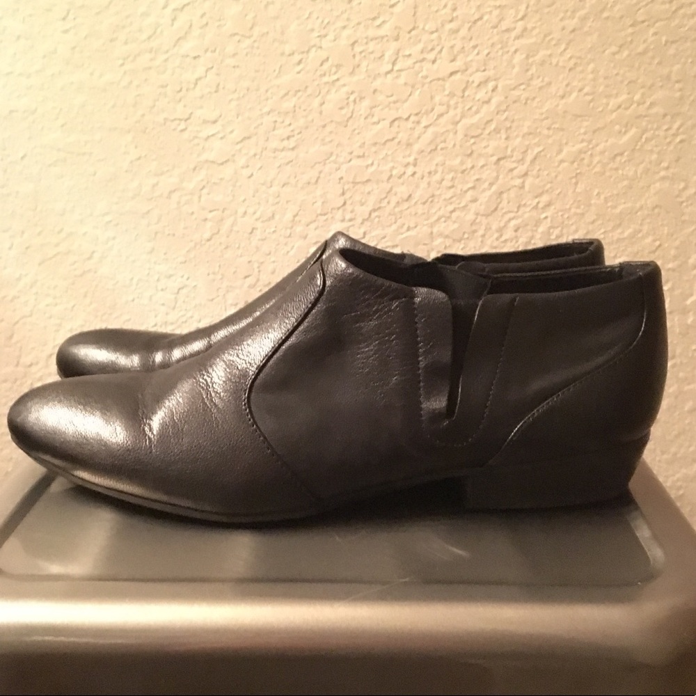NINE WEST almond toe booties - barely worn!